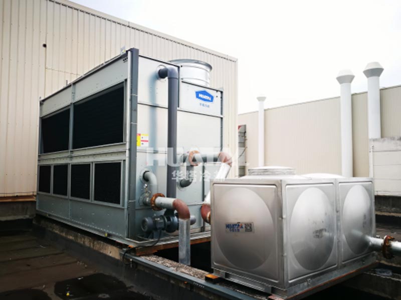 Closed cooling tower for air compressor